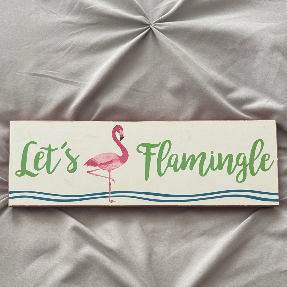 Flamingo Wall Decor Sign - Let’s Flamingle 🦩
